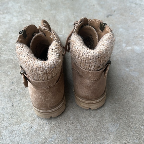Cliffs women’s tan boots size 6 - Picture 3 of 5